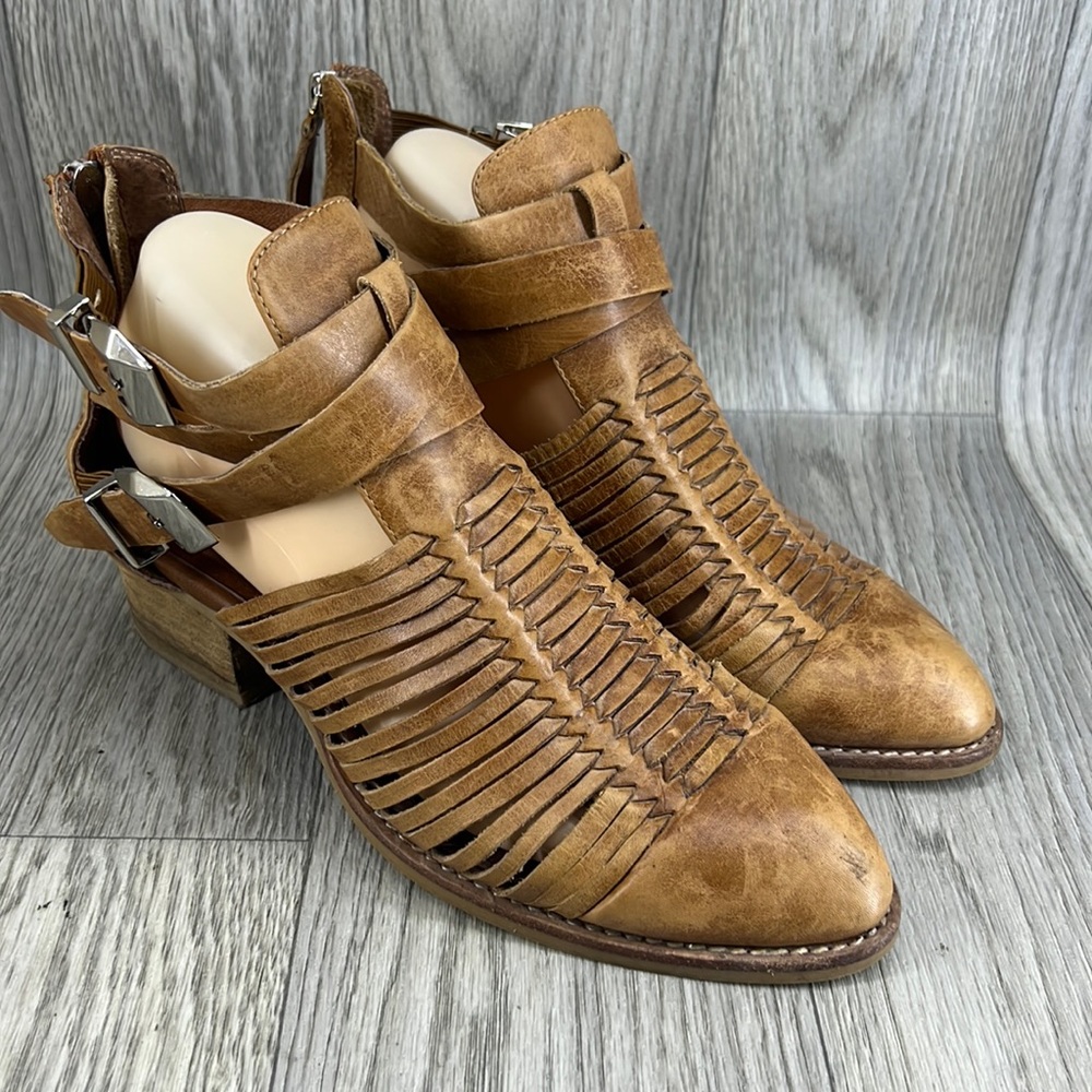 Jeffrey Campbell Stinson Brown Leather Ankle Boots.